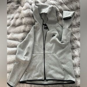 Nike Tech Fleece Zip Sweat jacket in gray size medium
